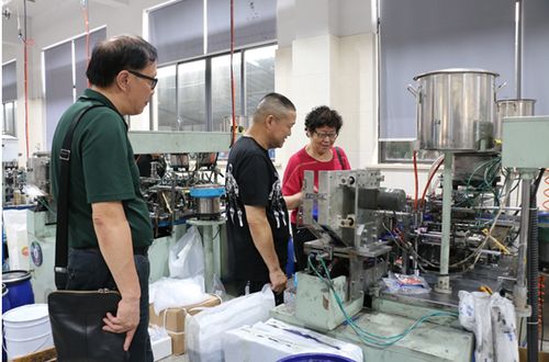 中國制筆協(xié)會領(lǐng)導(dǎo)深入桐廬企業(yè)調(diào)研，助力產(chǎn)業(yè)轉(zhuǎn)型升級與市場拓展