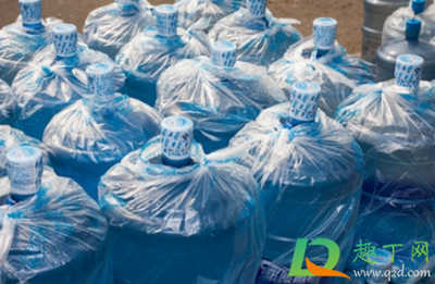 桶裝水未開封存放半年，安全隱患不容忽視